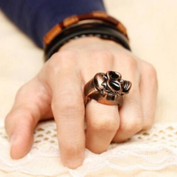 Men Women Retro Finger Skull Ring Watch - Picture 2 of 6